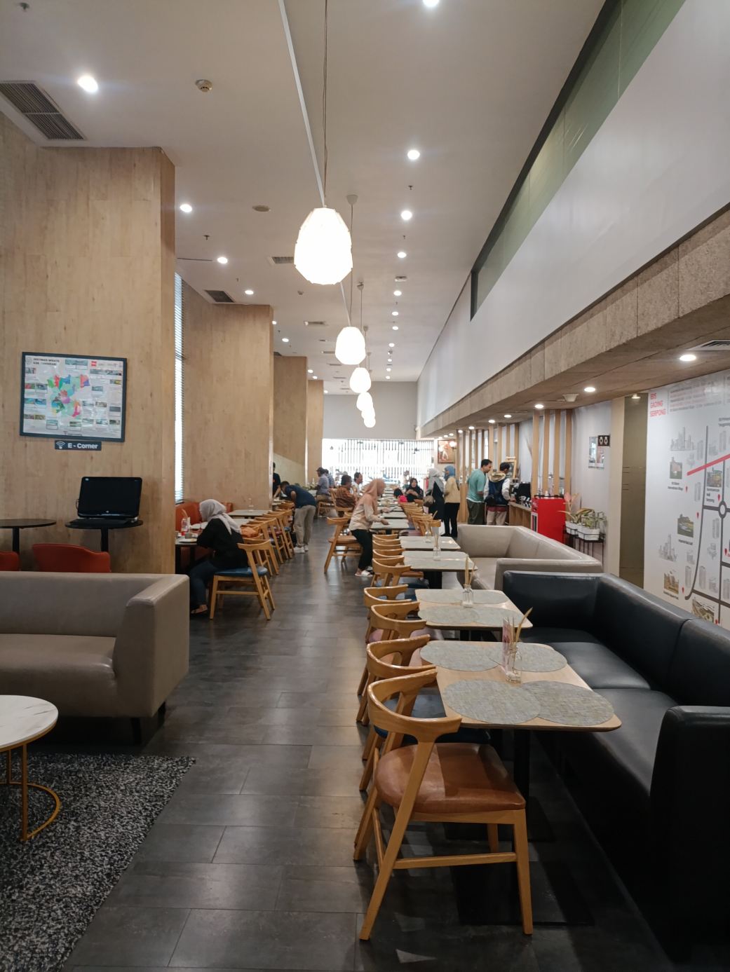 宜必思加丁塞尔彭酒店-旅行者