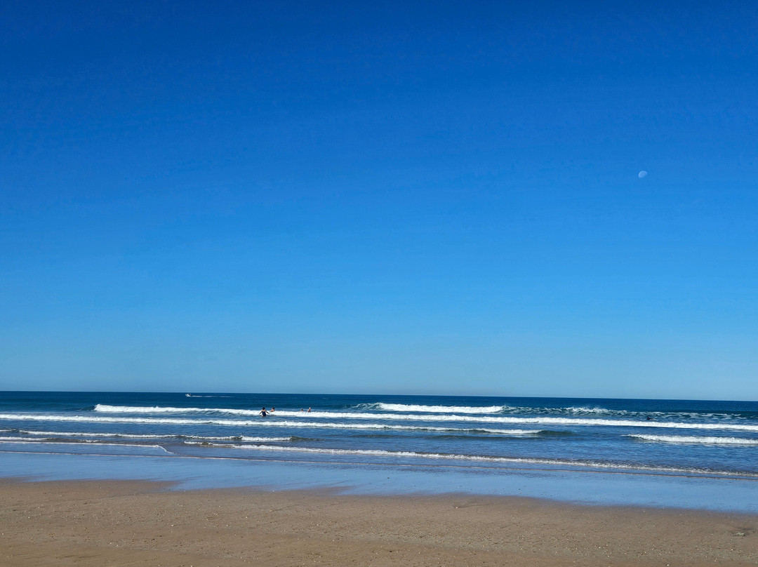 Island surf school-Le Grand-Village-Plage必去景点
