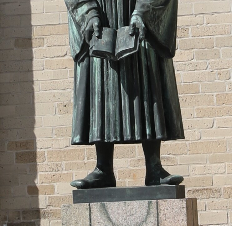 Statue Hans Tausen-里伯必去景点