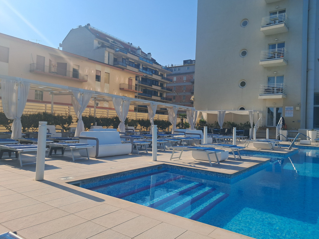 米拉马尔斯达比亚酒店主图