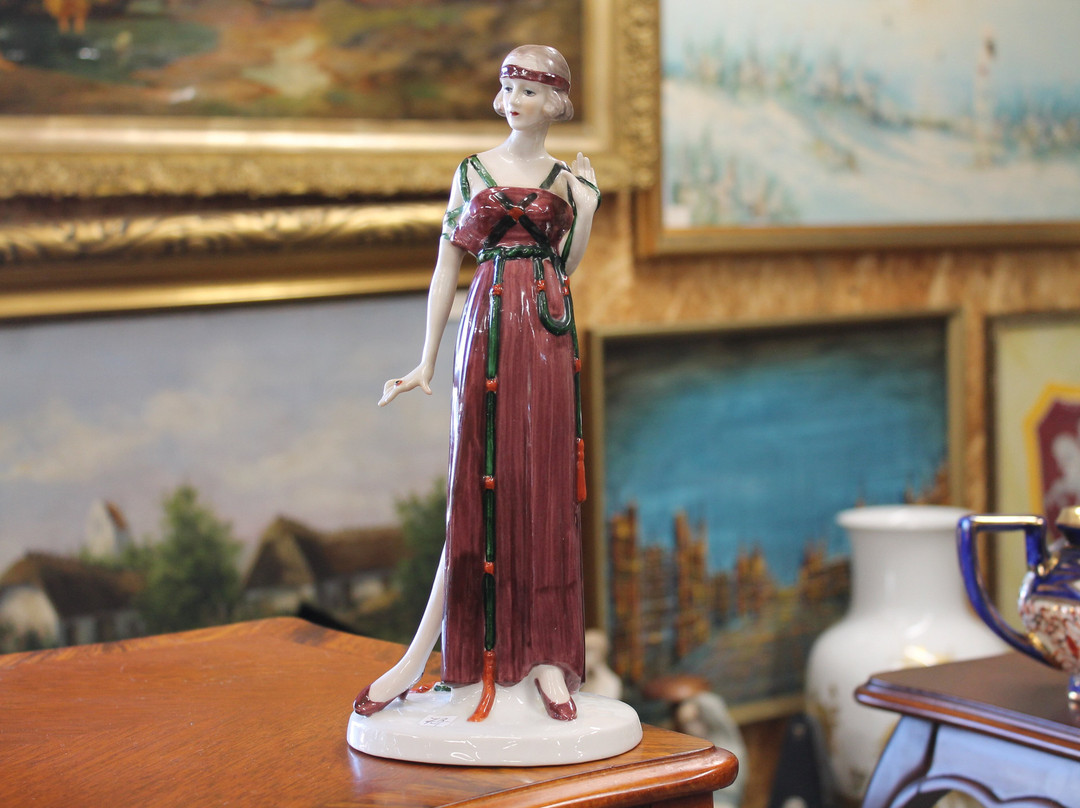 Antikvaras Kaune, Antikvariatas. Antiques-考那斯必去景点