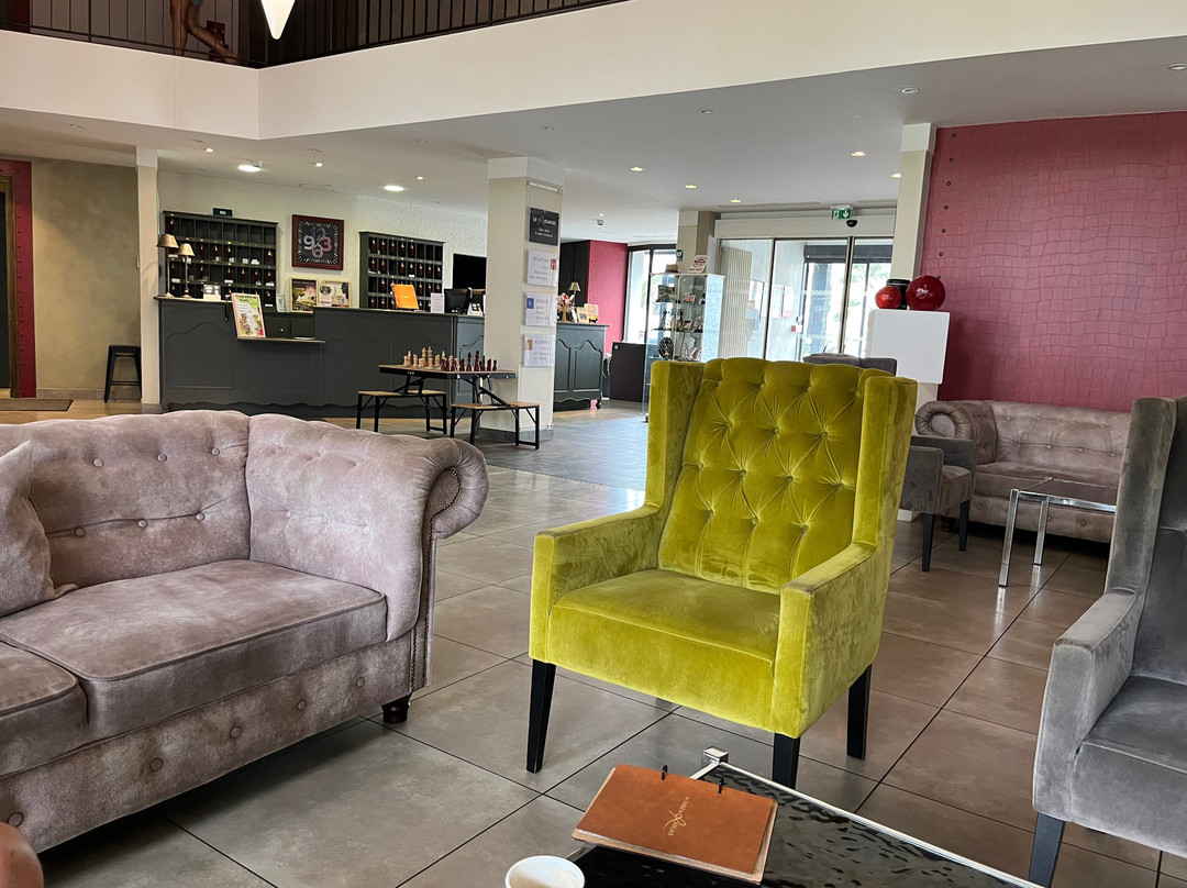 Logis Hôtel Restaurant Spa le Rabelais主图