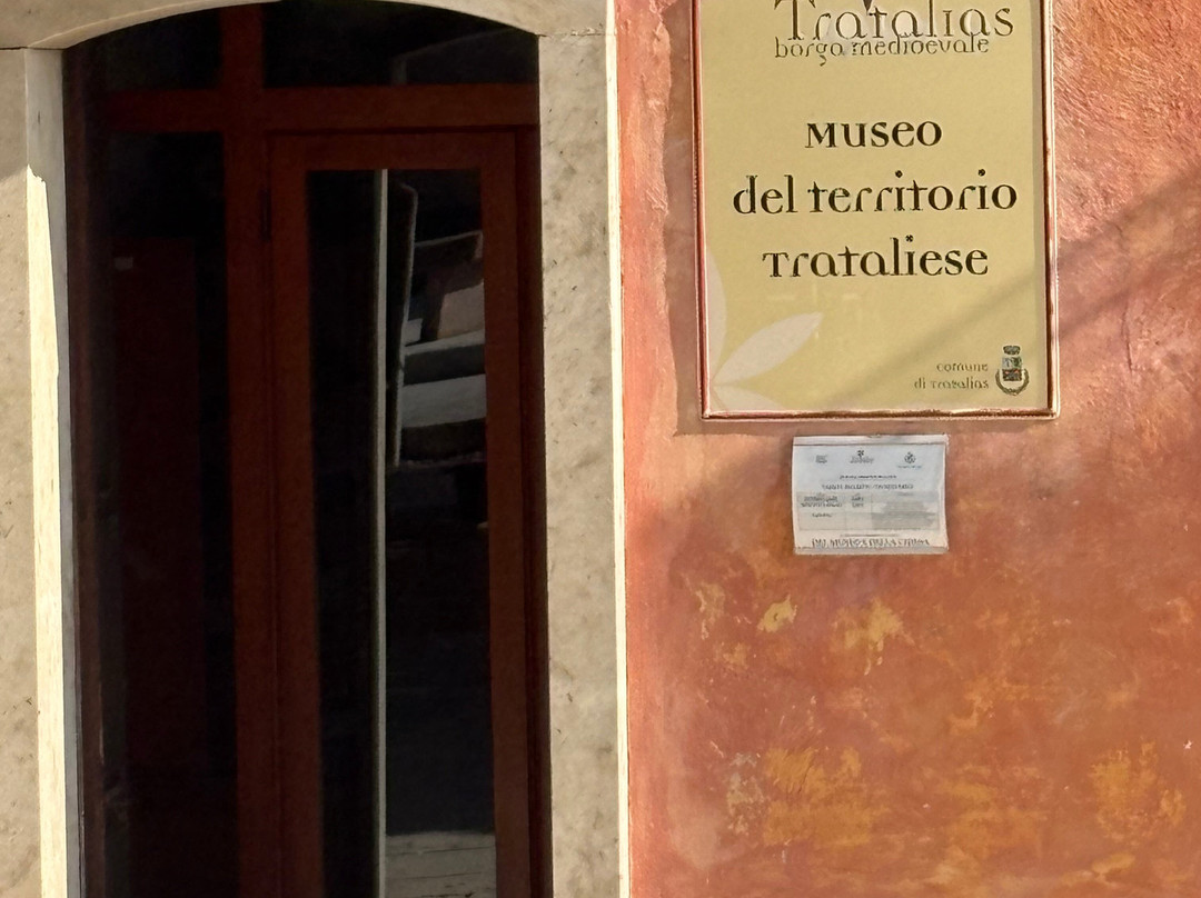 Cattedrale Santa Maria del Monserrato-Tratalias必去景点