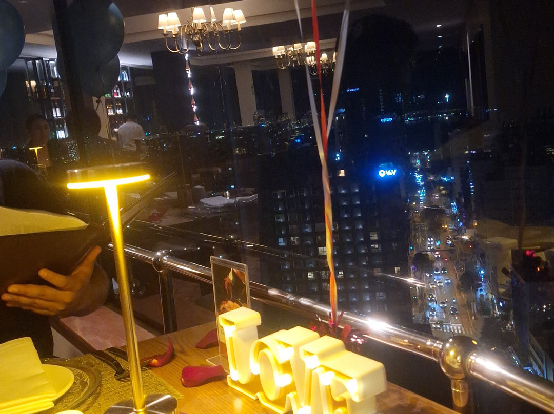 米拉弗洛雷斯高级酒店主图