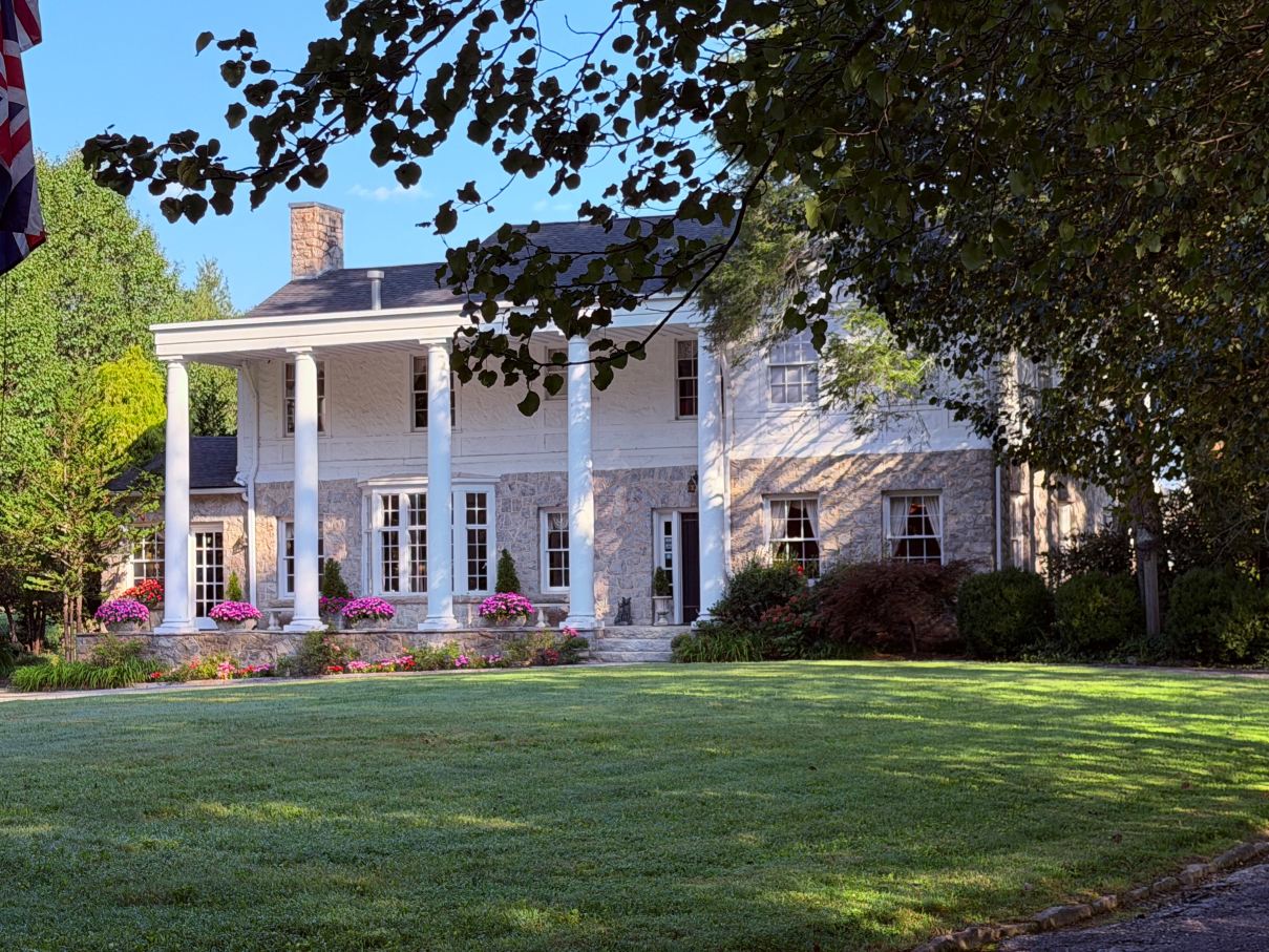 Pinebrook Manor B&B Inn-旅行者