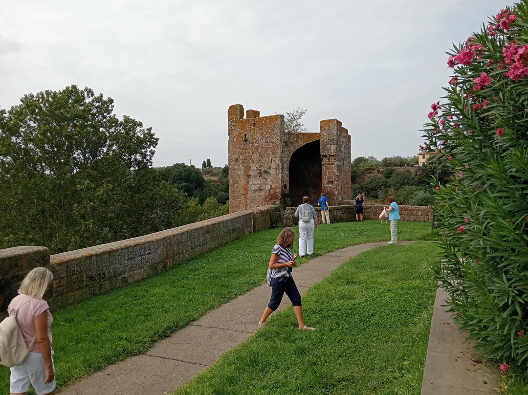 Parco Torre di Lavello-Tuscania必去景点