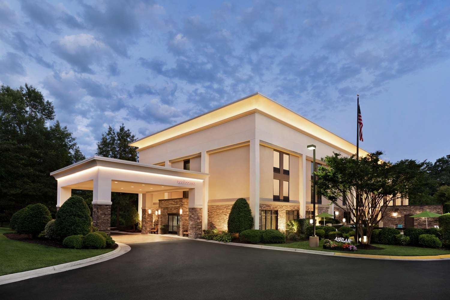 Hampton Inn Richmond-North/Ashland-官方
