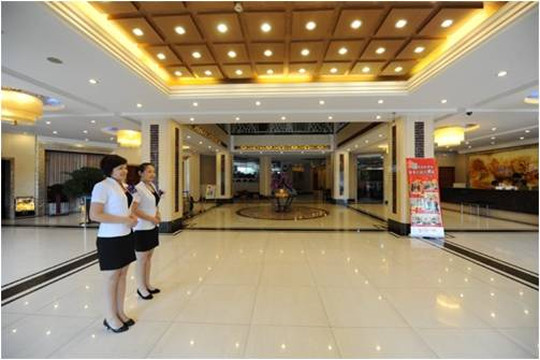 青岛宏运大酒店（黄岛金沙滩度假区店）主图