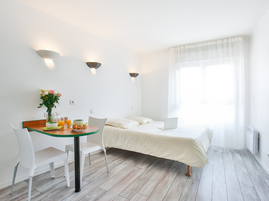 Chamalieres酒店住宿-The Originals Résidence Appart'Hôtel Les Lauréades