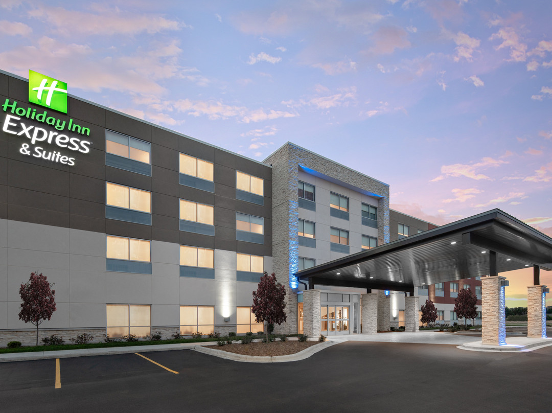 Elkhorn酒店住宿-Holiday Inn Express & Suites Elkhorn - Lake Geneva Area By IHG