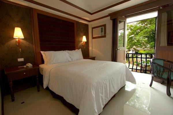 Villa Diana Hotel & Cafe