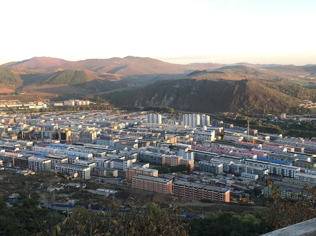 长白塔山公园-长白朝鲜族自治县必去景点