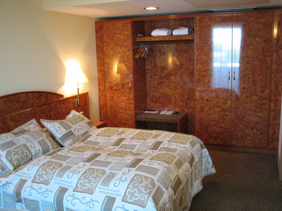 Shodlik Palace Hotel