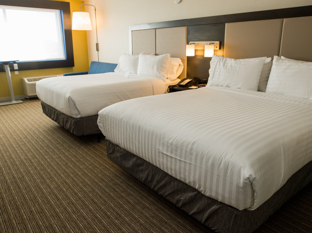 Holiday Inn Express & Suites Marietta By IHG主图