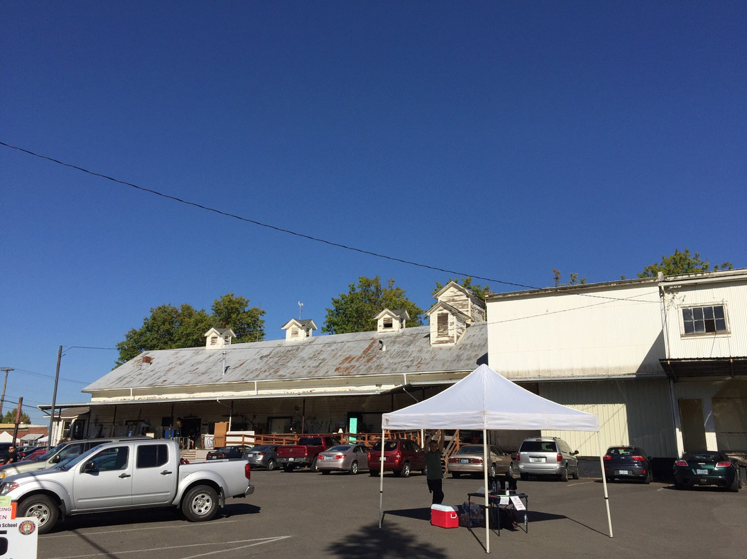 The Blackbird Granary Antiques & Curiosities-Mount Angel必去景点