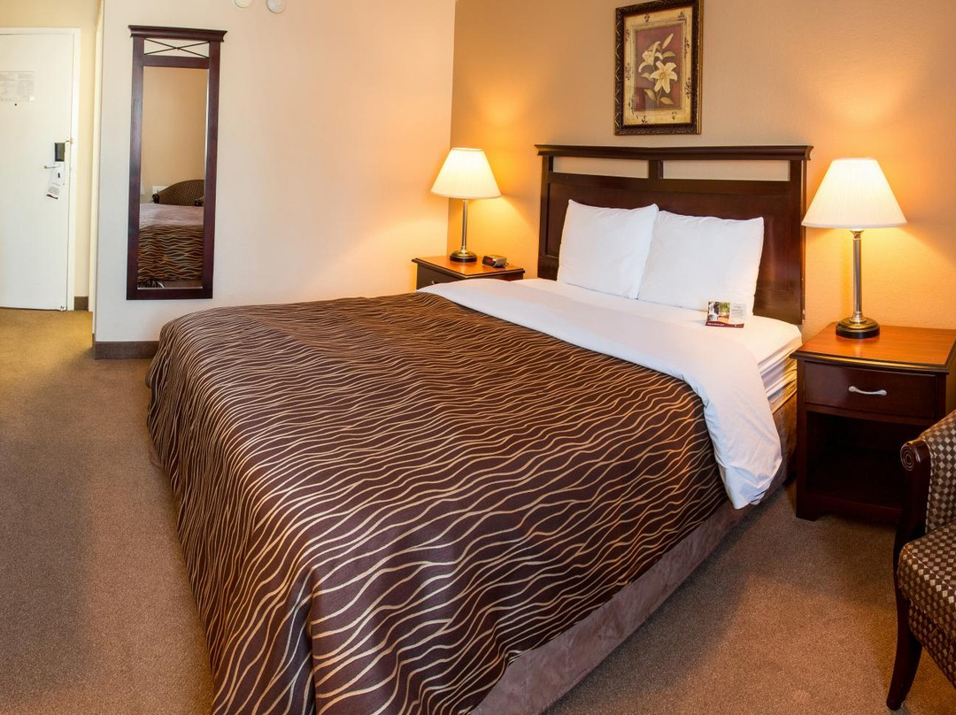 Travelodge by Wyndham Regina
