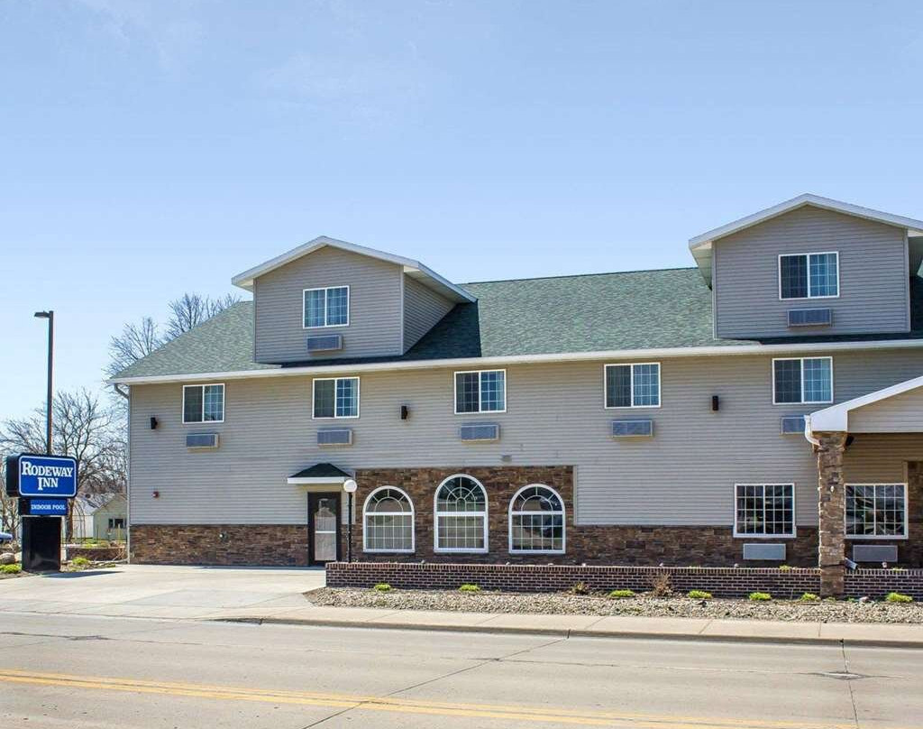 Greenville酒店住宿-Rodeway Inn & Suites Near Okoboji Lake