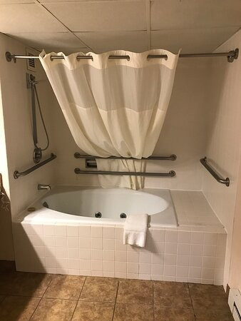 Clarion Hotel Marina & Conference Center主图