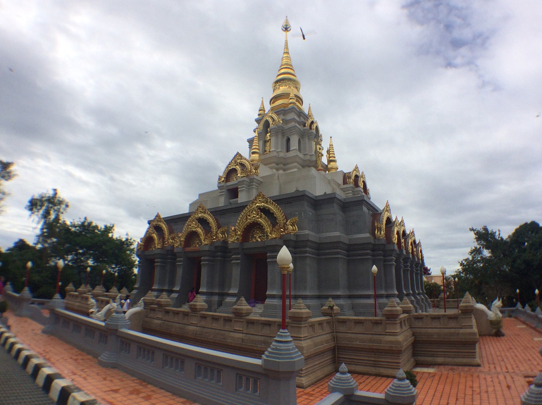 Wat Santikhiri Temple景点图片