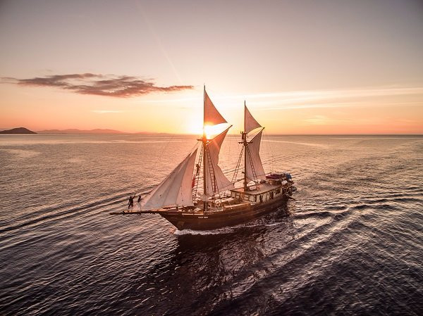 Barefoot Yachts Indonesia景点图片