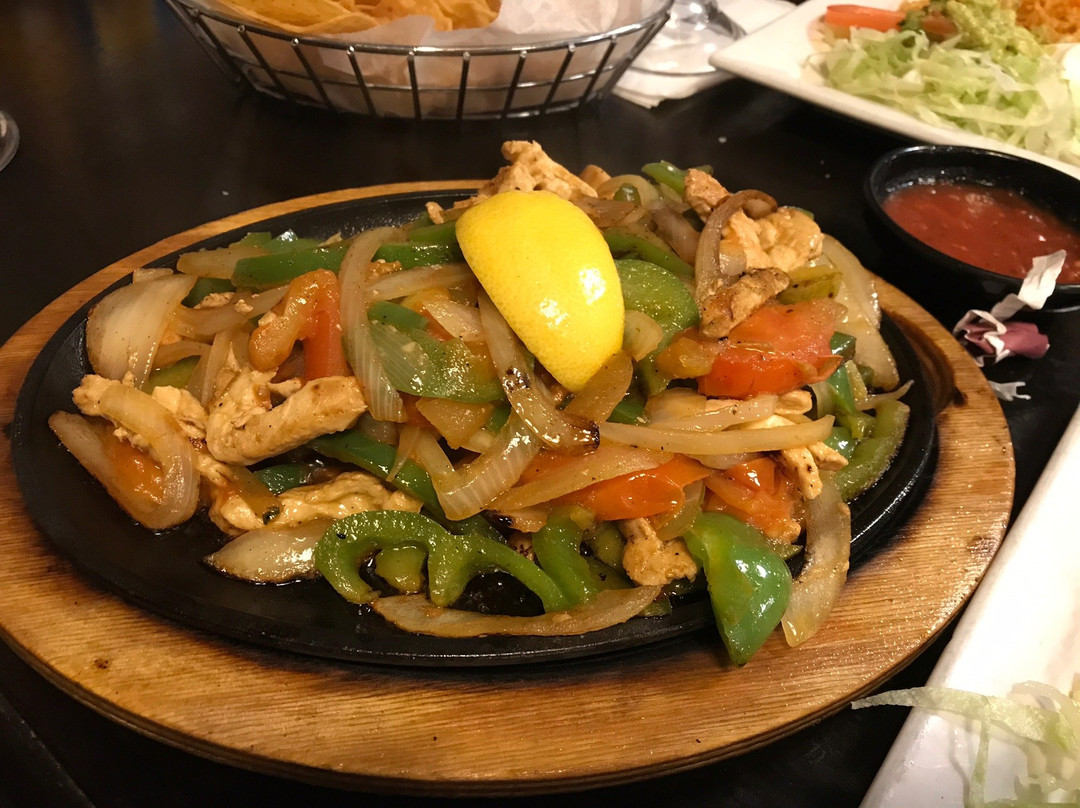 Los Tres Amigos Livonia