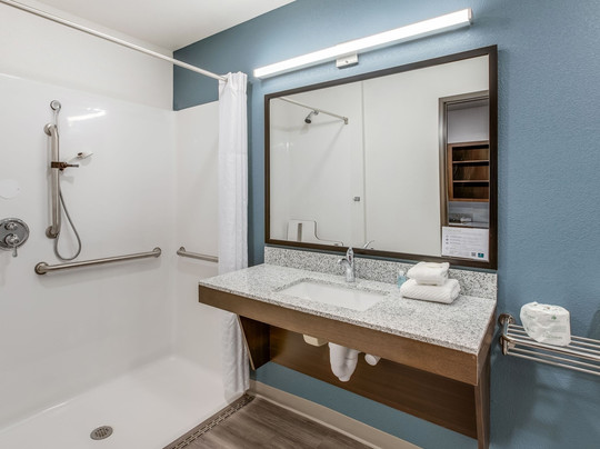 WoodSpring Suites Detroit Farmington Hills