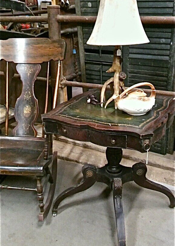 The Bull Farm Antiques景点图片