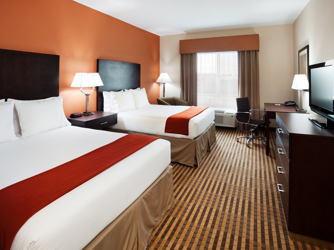 Holiday Inn Express & Suites Charlotte Southeast - Matthews by IHG主图