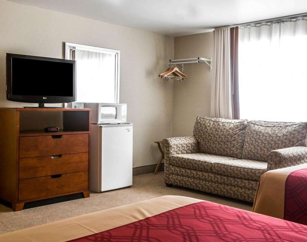 Econo Lodge Lake Region主图