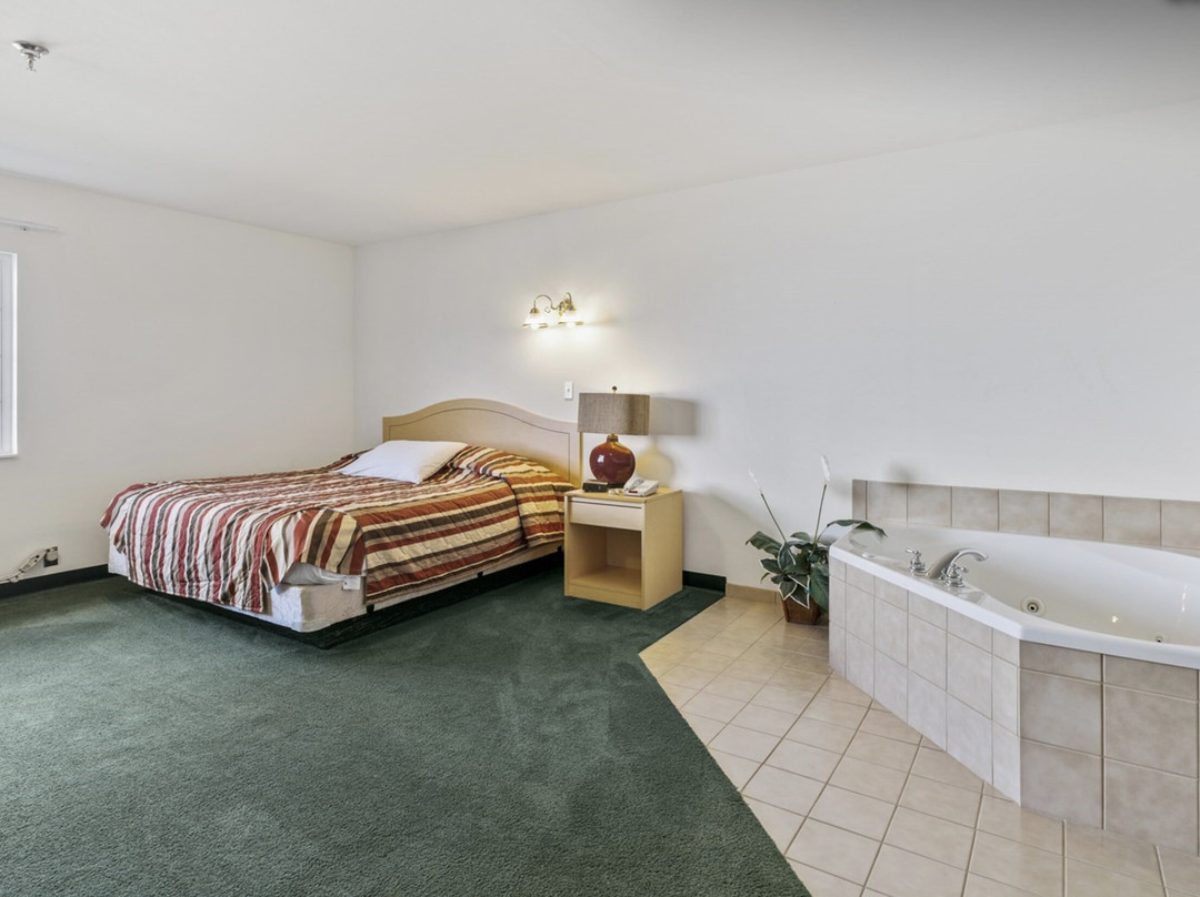 Red Bud Country Inn主图