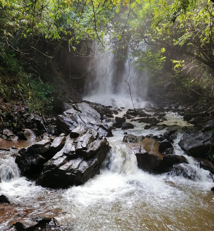 Dakdam Waterfall-森莫诺隆必去景点