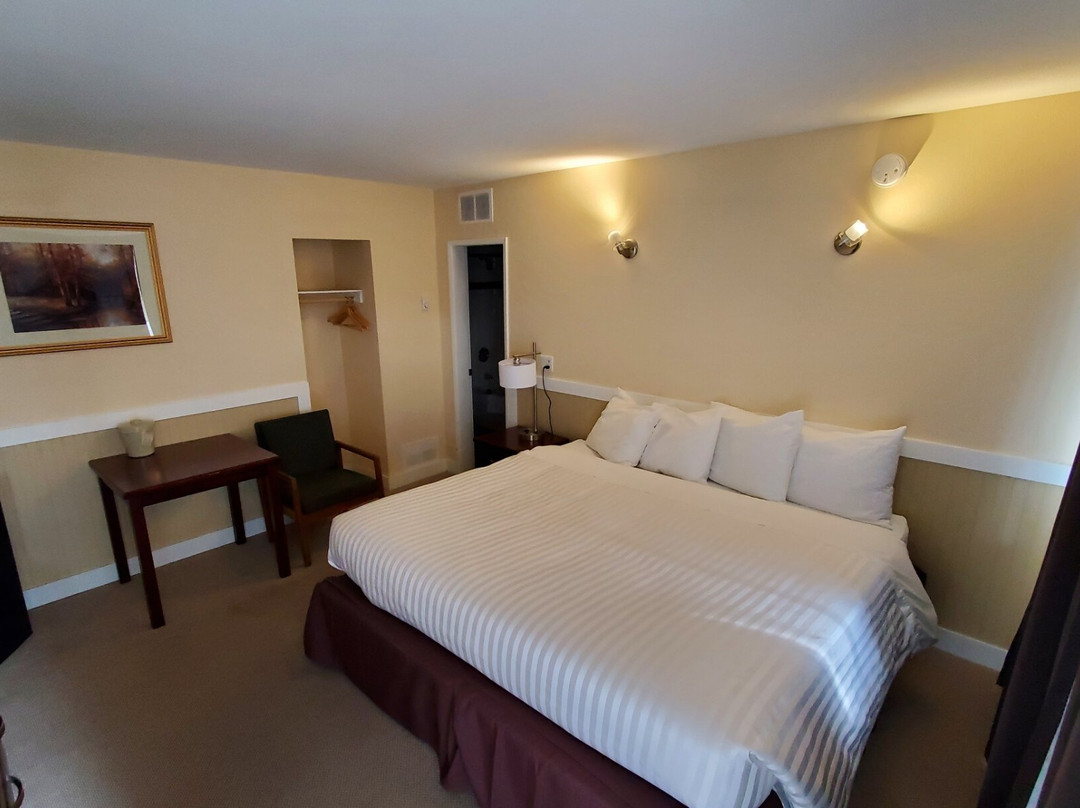 Comox Valley Inn主图