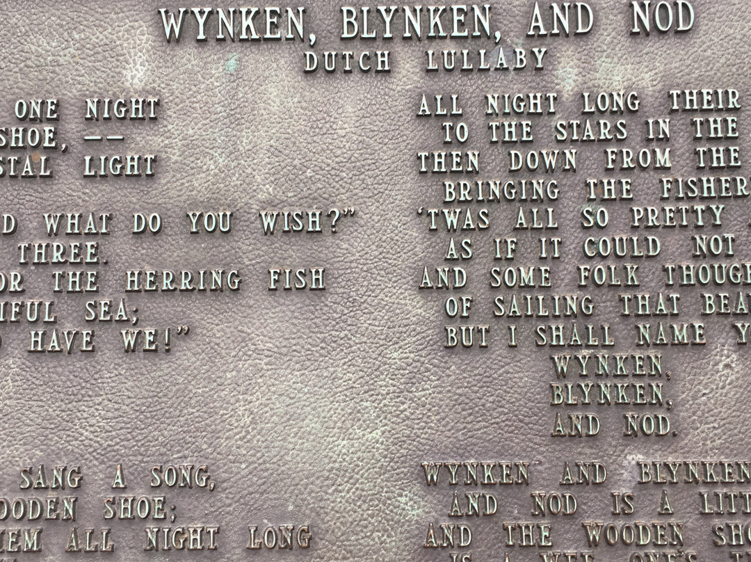 Wynken, Blynken & Nod Fountain景点图片