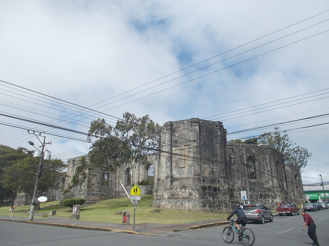 Santiago Apostol Parish Ruins景点图片