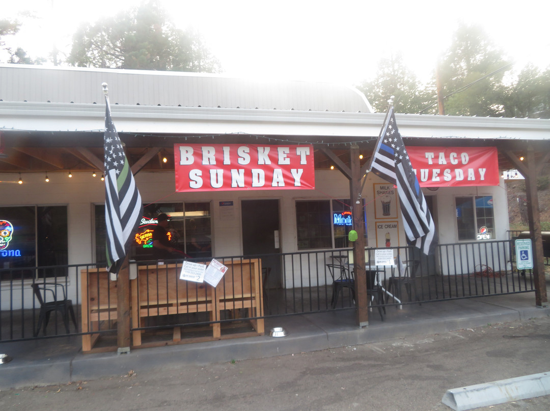 Red Rooster Burgers And Brew