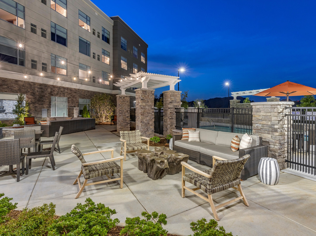 Doubletree By Hilton Greenville Woodruff Road主图