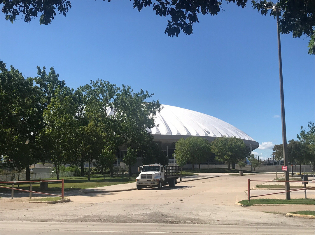 State Farm Center-尚贝恩必去景点