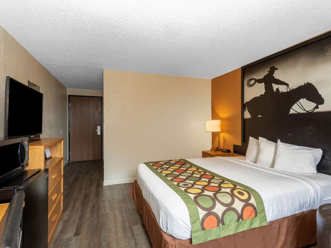 Super 8 by Wyndham Cheyenne WY主图