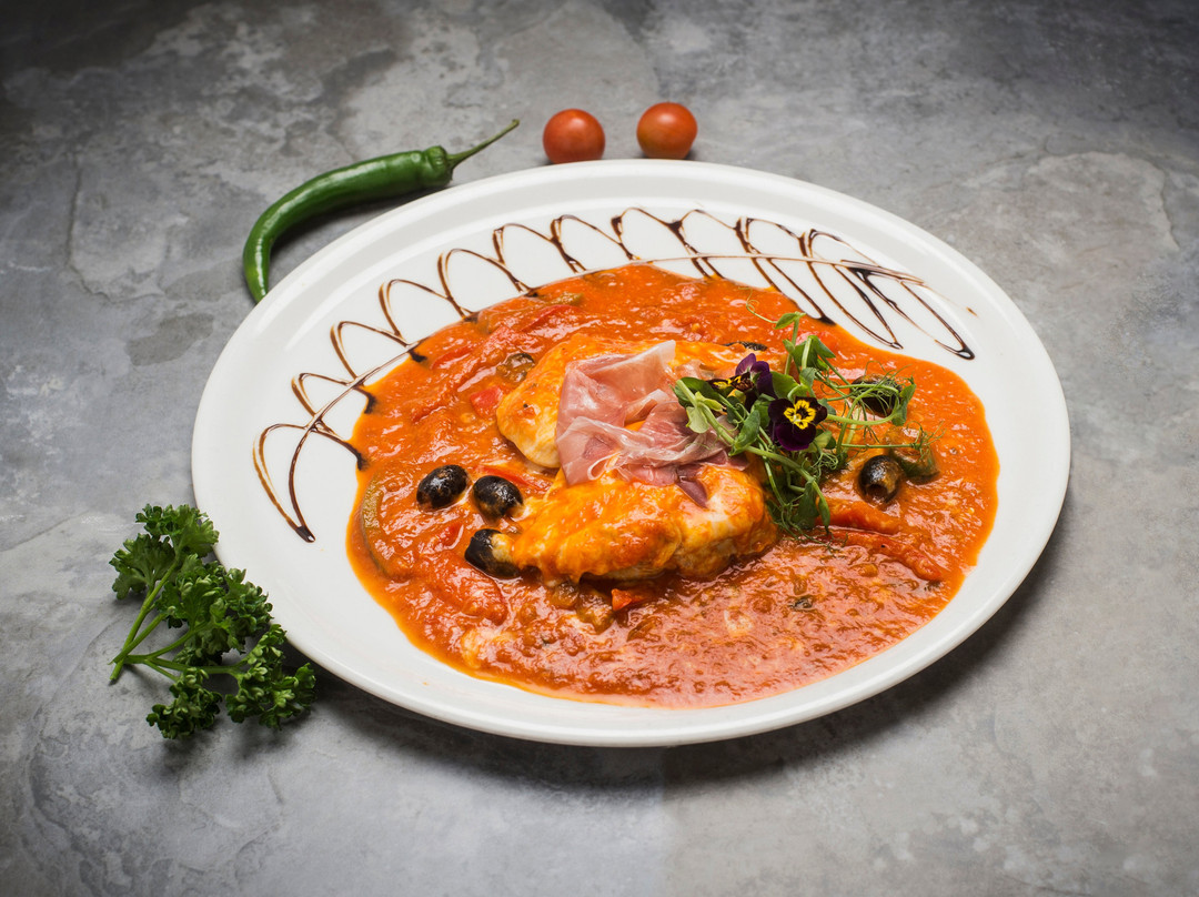 萨顿科尔菲尔德餐馆和美食-Farina Mediterranean Restaurant & Bar