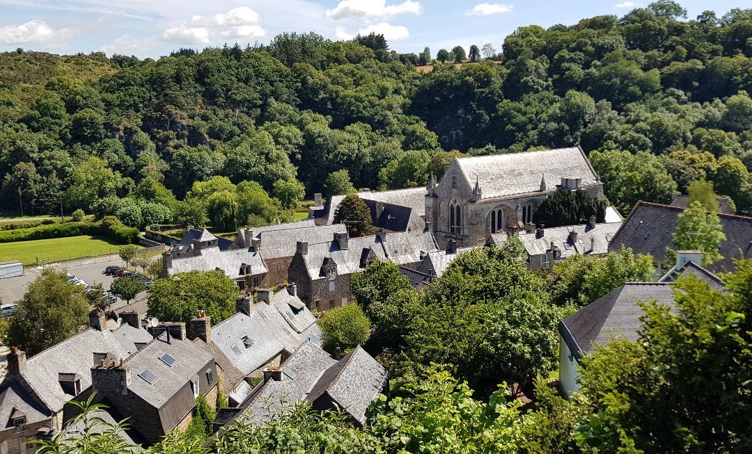 Chateau Fort de Lehon景点图片