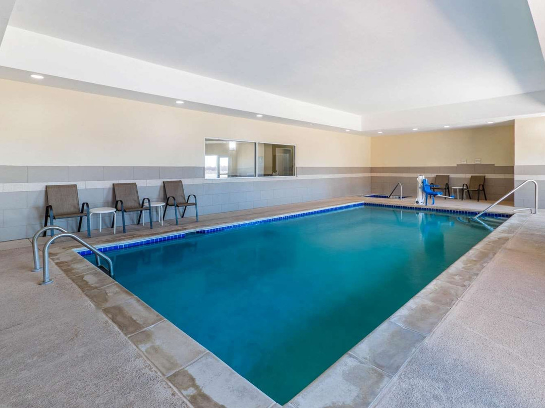 La Quinta Inn & Suites by Wyndham Artesia主图