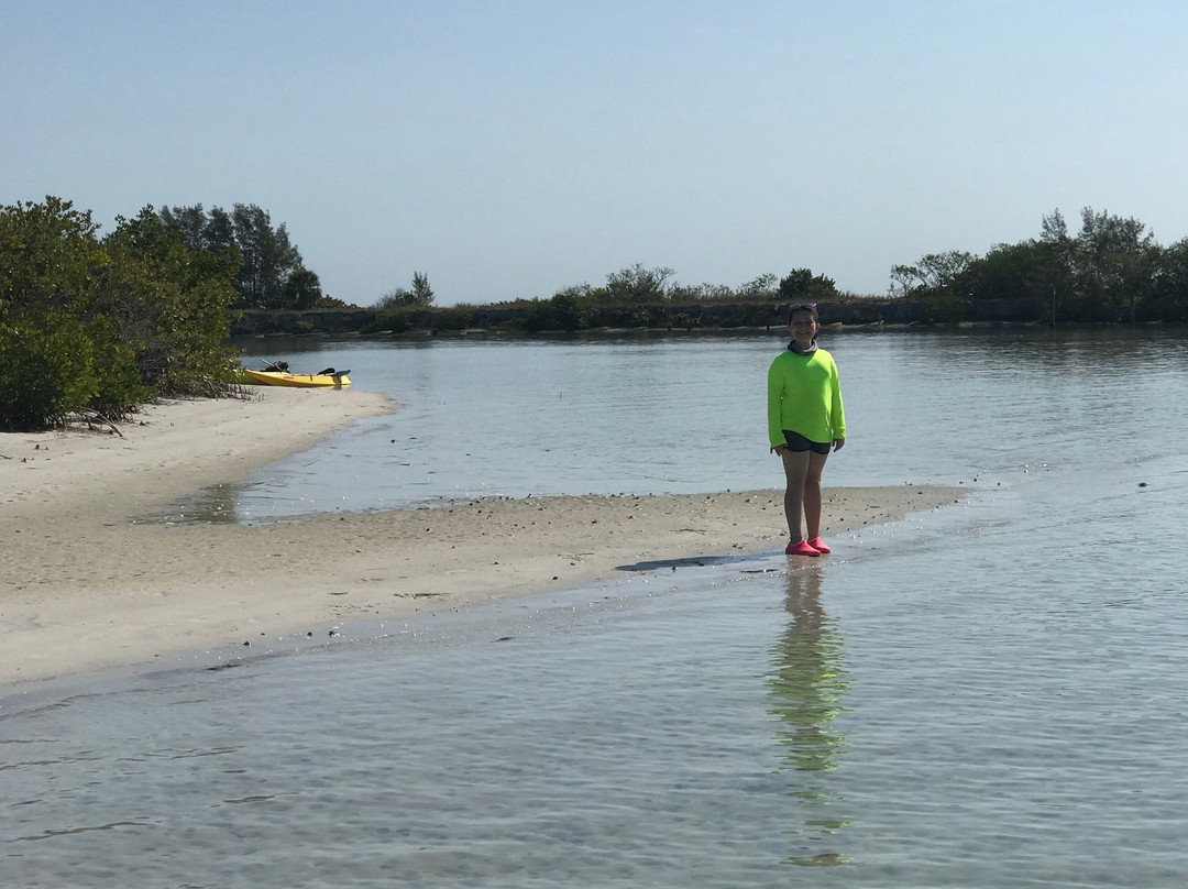 Glass Bottom Rentals-Placida必去景点