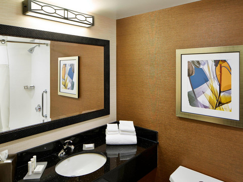 罗切斯特东部万枫酒店主图