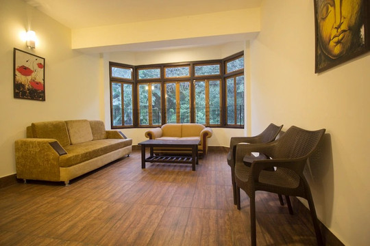 Hotel Luxxis Inn主图