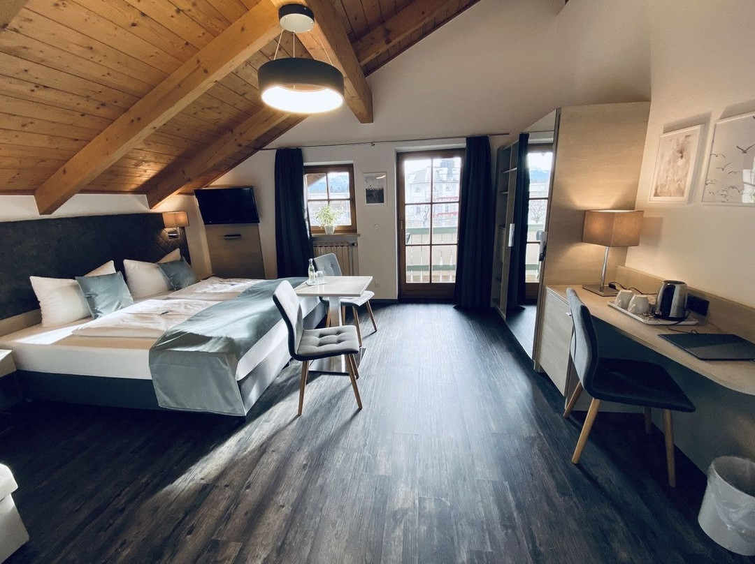 基姆湖畔普林酒店住宿-Hotel Garni Moewe am See