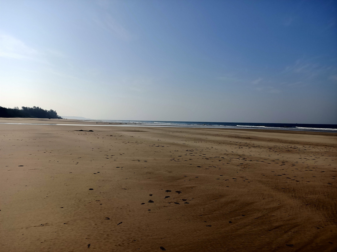 Malgund Beach景点图片