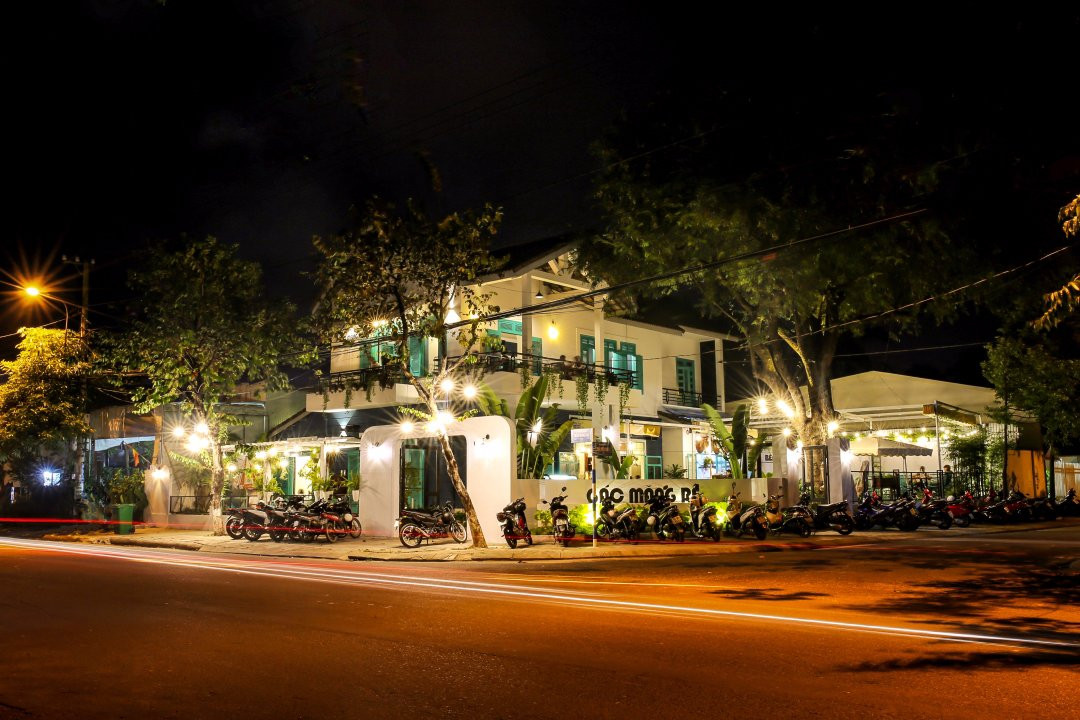 KRong餐馆和美食-Gác Măng Rê - Kon Tum Kafé