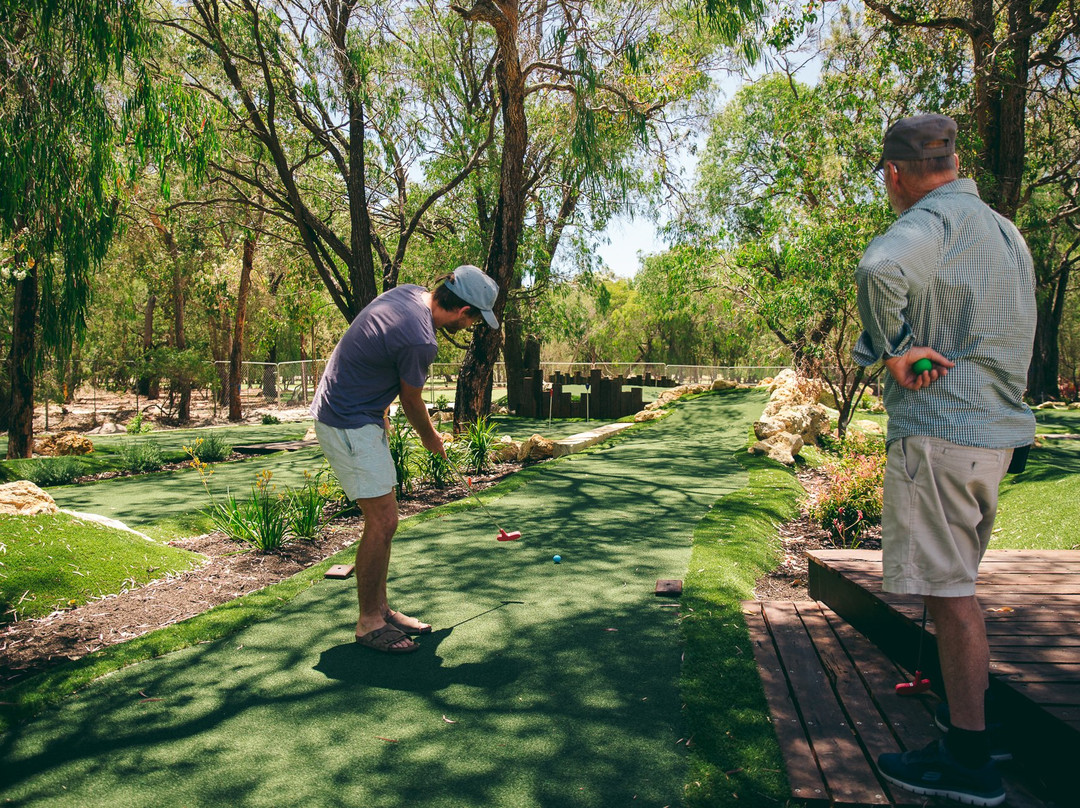 The Par 3 Golf & Mini Golf-巴瑟尔顿必去景点