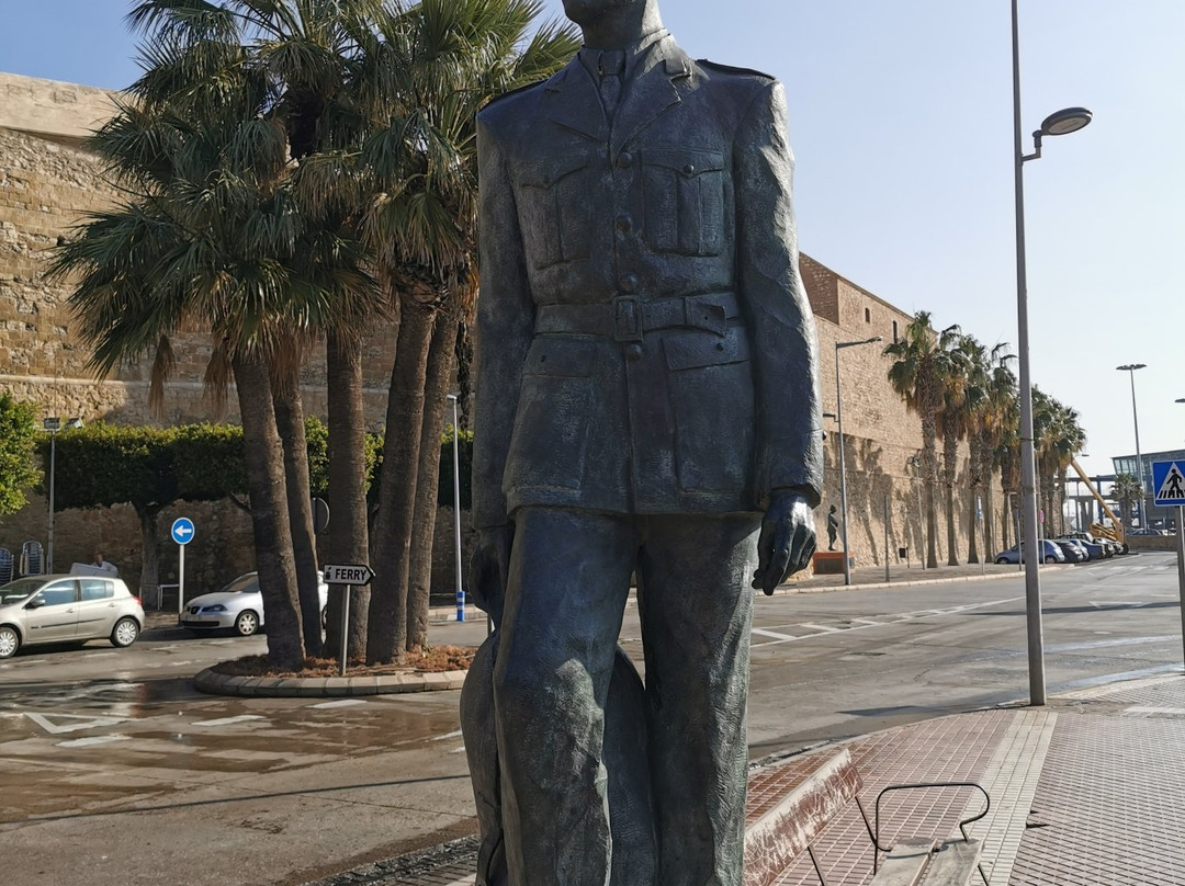 Estatua del Soldado de Reemplazo-梅利利亚必去景点