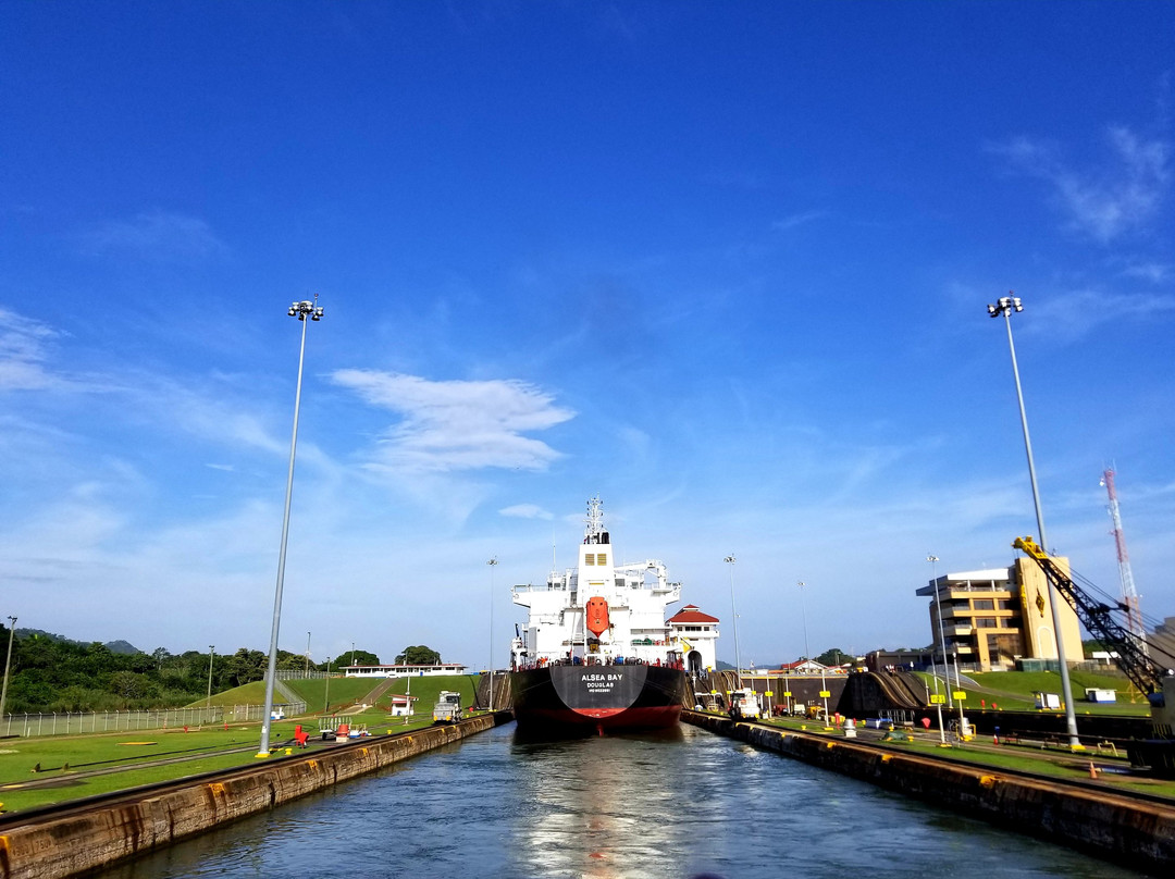 Panama Canal Partial Transit Tour景点图片